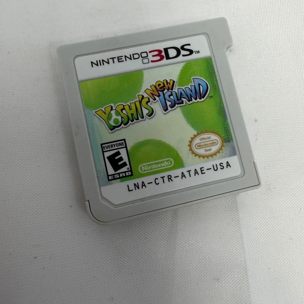 Yoshi's New Island Nintendo 3DS Game Cartridge LNA-CTR-ATAE-USA NTSC Authentic
